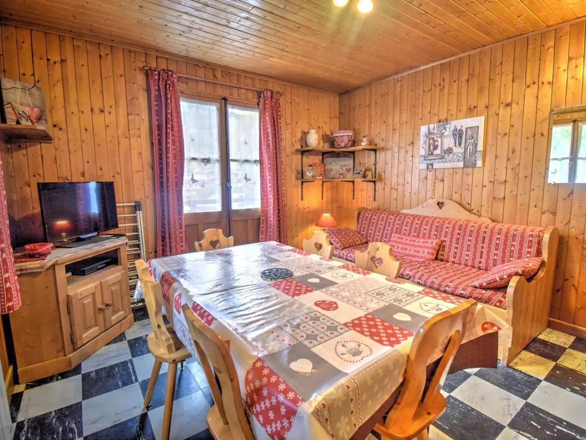 Chalet Individuel Avec Jardin A 600M Du Centre De Morzine - 2 Chambres, Wifi, Parking - Fr-1-524-93 0*,  France